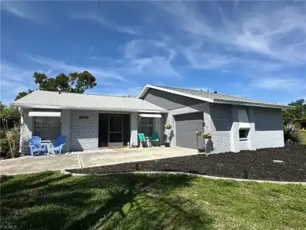 1916 SE 11th Pl, Cape Coral