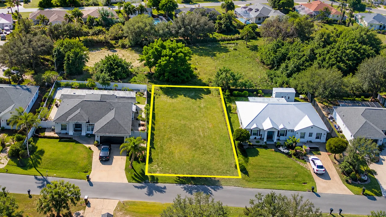 Aerial view of 6230 Castlewood Cir, Fort Myers