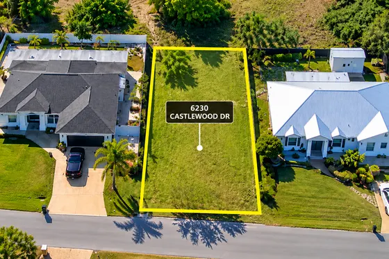 6230 Castlewood Cir, Fort Myers, photo 2
