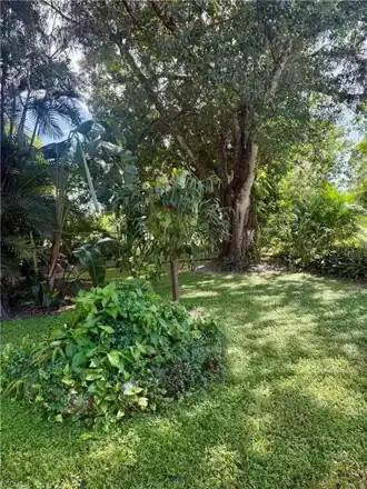 8180 Breeze Dr, North Fort Myers